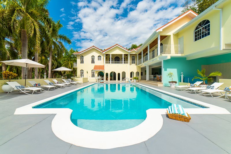 Why You Should Rent A Jamaica Villa